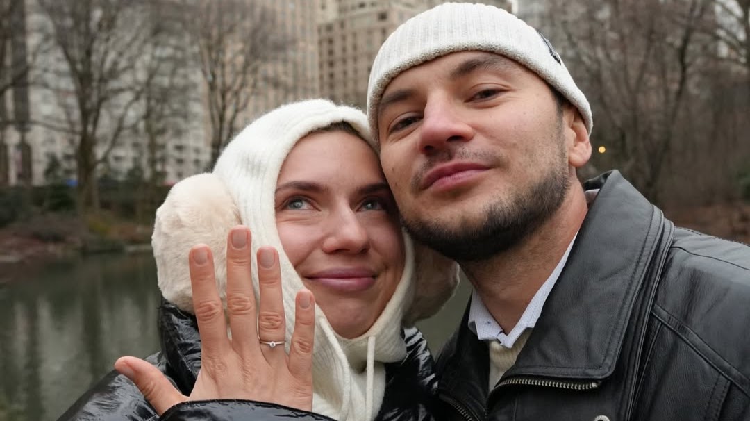 “I said YES” – Крысціна Ціманоўская выходзіць замуж